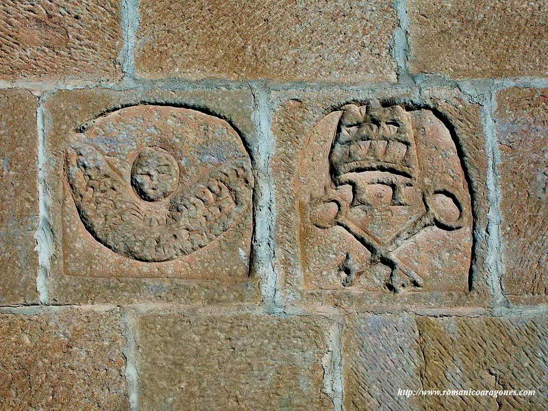 SILLAR PROCEDENTE DEL DESAPARECIDO TEMPLO DE SAN PEDRO